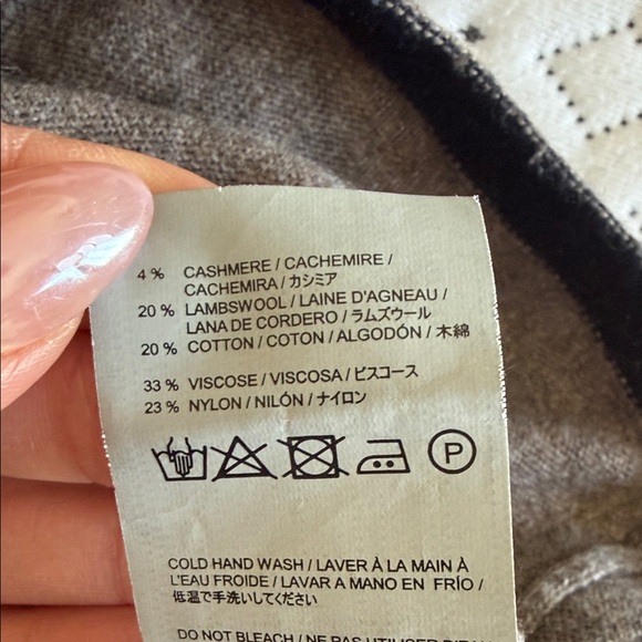 Colorblock Crew Neck Sweater - Picture 2 of 3